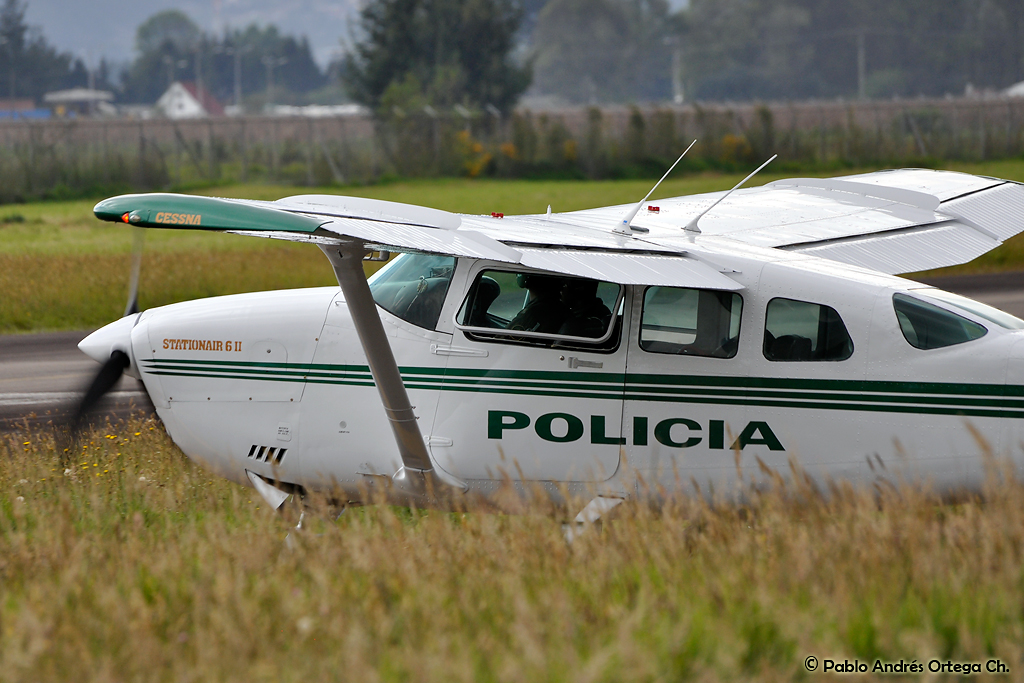 Cessna T206H Turbo Stationair HD based in Calgary, Canada