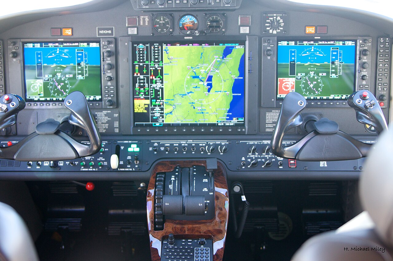 Cessna Citation Longitude — Poste de pilotage (illustration)