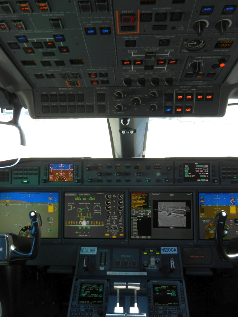 Gulfstream G700 — Poste de pilotage (illustration)